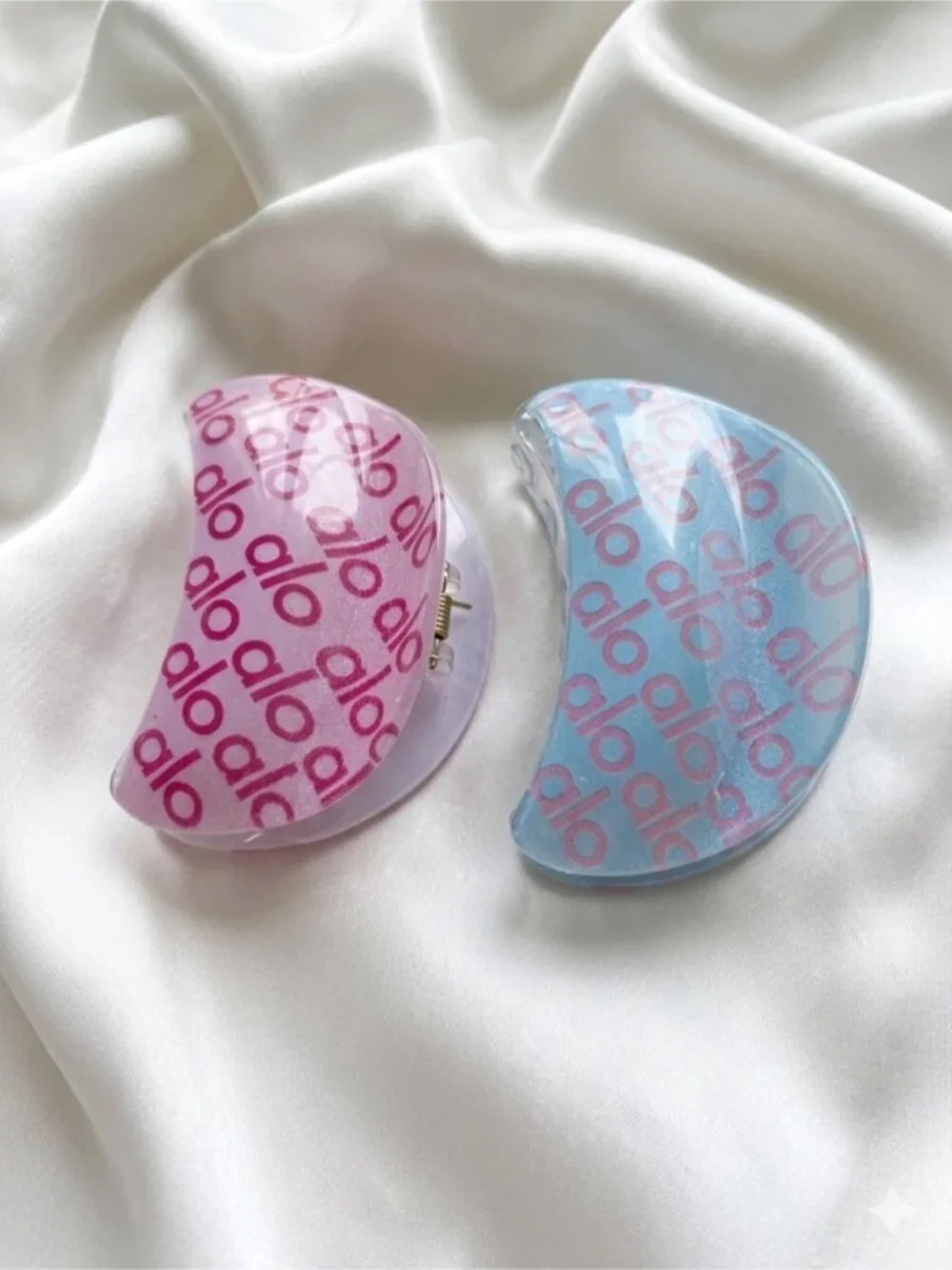 ALO  Pink and Light Blue Logo Hair Claw Set